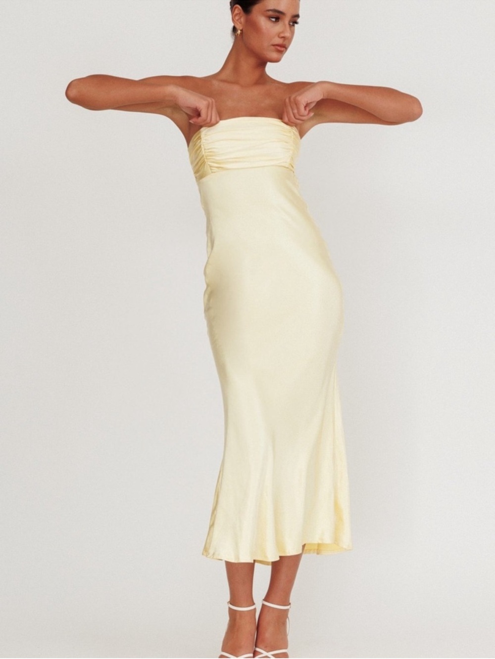 $115 NWT Selfie Leslie Moon Song Strapless Laced Back Dress Butter Yellow M - Picture 2 of 9